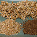 Long fiber (rear), milled (left) and peat (right).